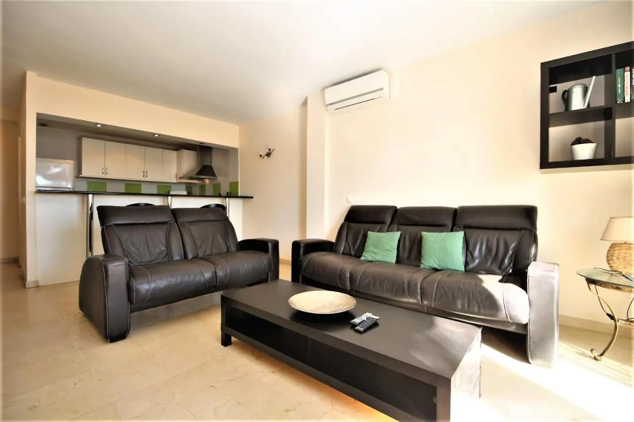Apartment London Estepona