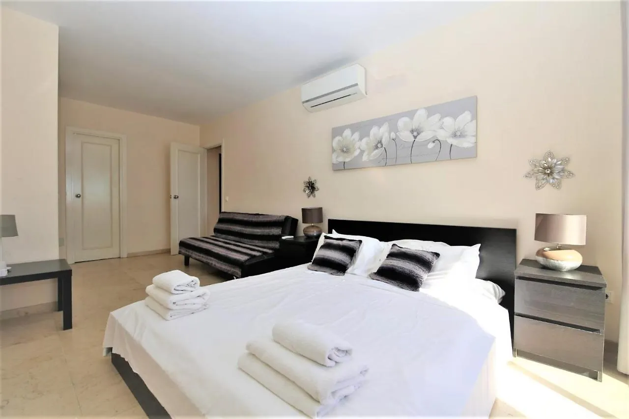 Apartment London Estepona