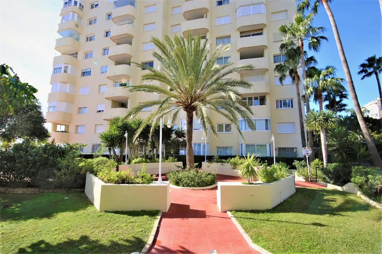 Apartment London Estepona Spain