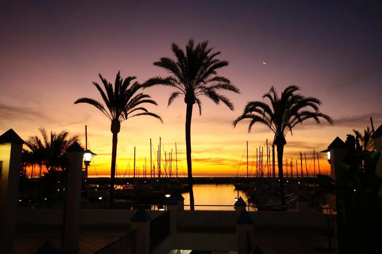 Apartment London Estepona Spain